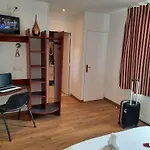 Hotel Le Clémenceau Et Gare Sncf Tgv Centre Valenciennes