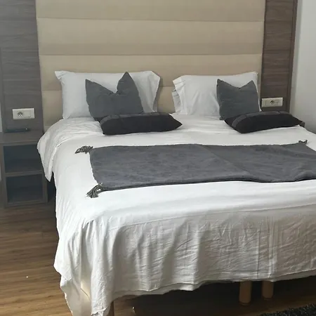 Hotel Le Clémenceau Et 'hôtel Gare Sncf Centre