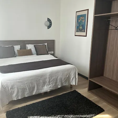 Hotel Le Clémenceau Et 'hôtel Gare Sncf Centre Valenciennes