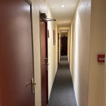 Le Clémenceau Et 'hôtel Gare Sncf Centre