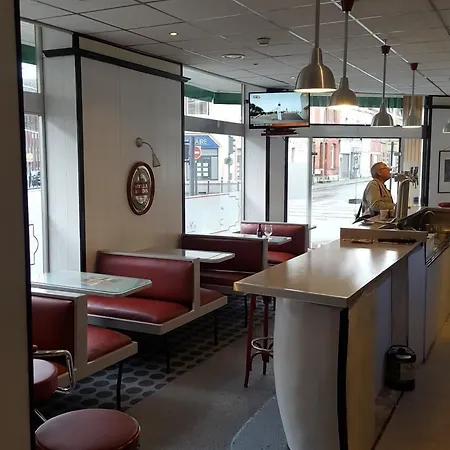 Le Clémenceau Et 'hôtel Gare Sncf Centre