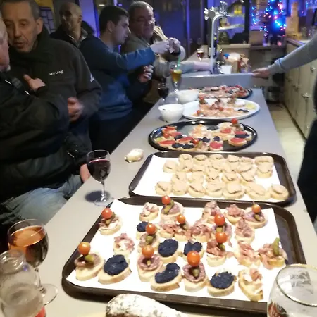 Le Clémenceau Et 'hôtel Gare Sncf Centre Valenciennes