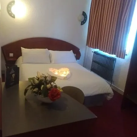 Le Clémenceau Et 'hôtel Gare Sncf Centre