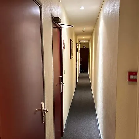 Otel Le Clemenceau Centre -sncf 2*