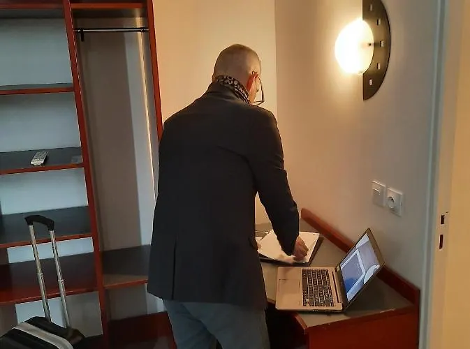 Le Clemenceau Centre Gare Sncf -tramway 2* Valenciennes